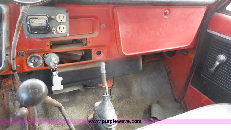 image for item K4513 1971 Chevrolet C40 oil distributor truck