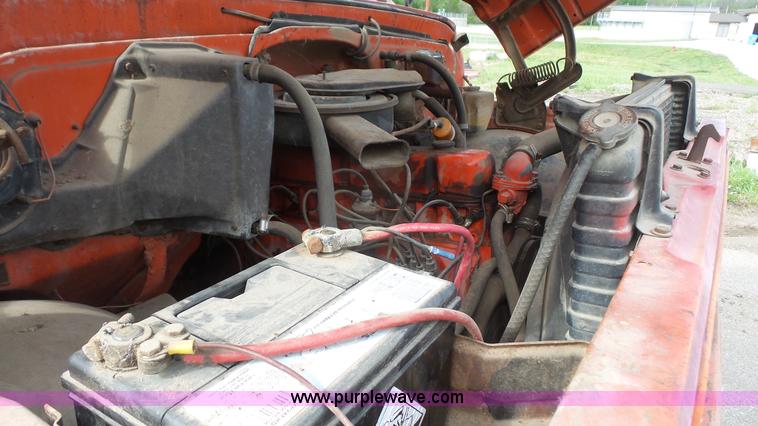 image for item K4513 1971 Chevrolet C40 oil distributor truck