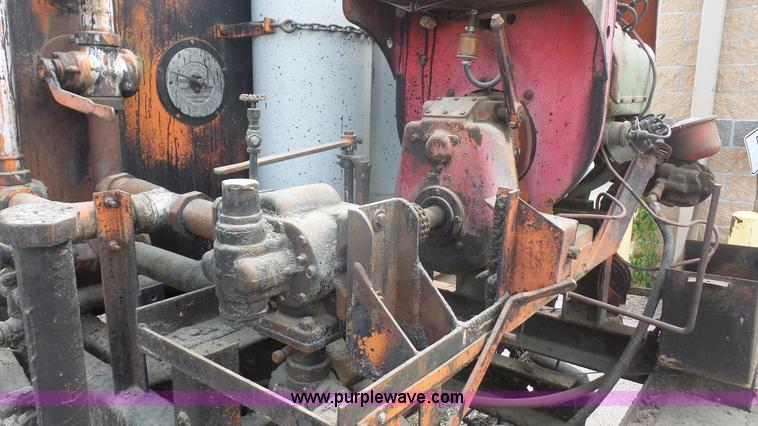 image for item K4513 1971 Chevrolet C40 oil distributor truck