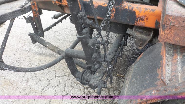 image for item K4513 1971 Chevrolet C40 oil distributor truck