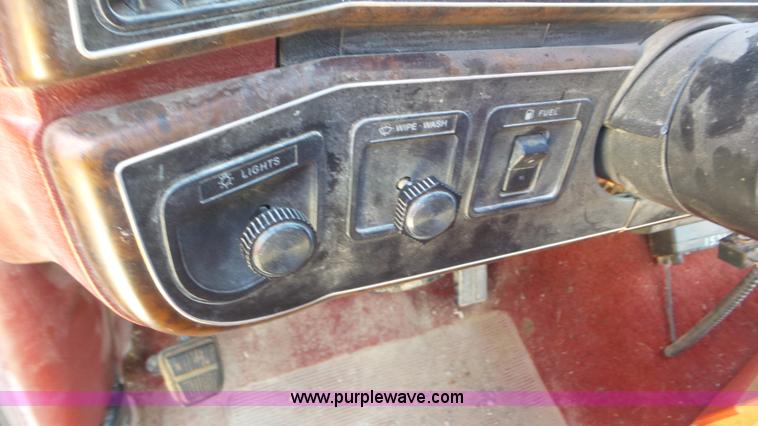 image for item K5240 1991 Ford F250 pickup truck