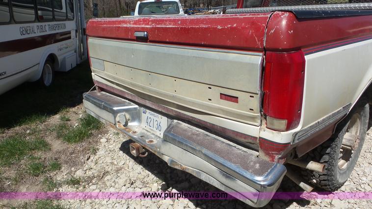 image for item K5240 1991 Ford F250 pickup truck