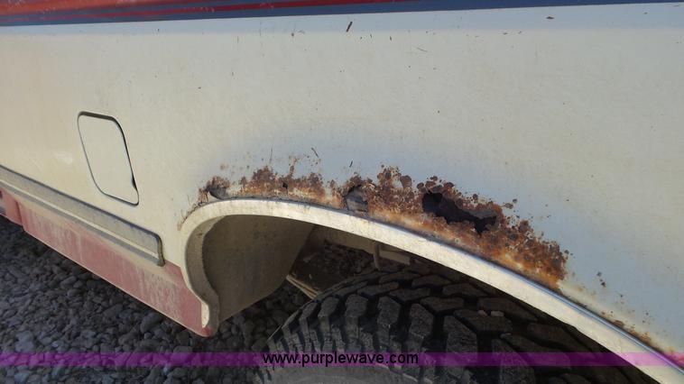 image for item K5240 1991 Ford F250 pickup truck