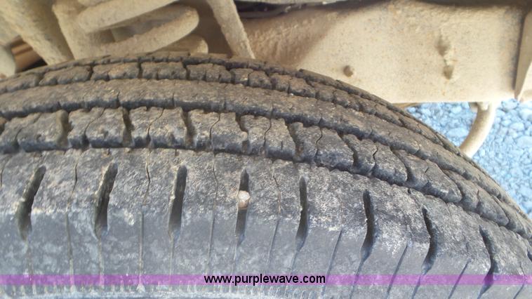 image for item K5240 1991 Ford F250 pickup truck