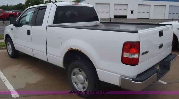 image for item K6540 2004 Ford F150 SuperCab pickup truck
