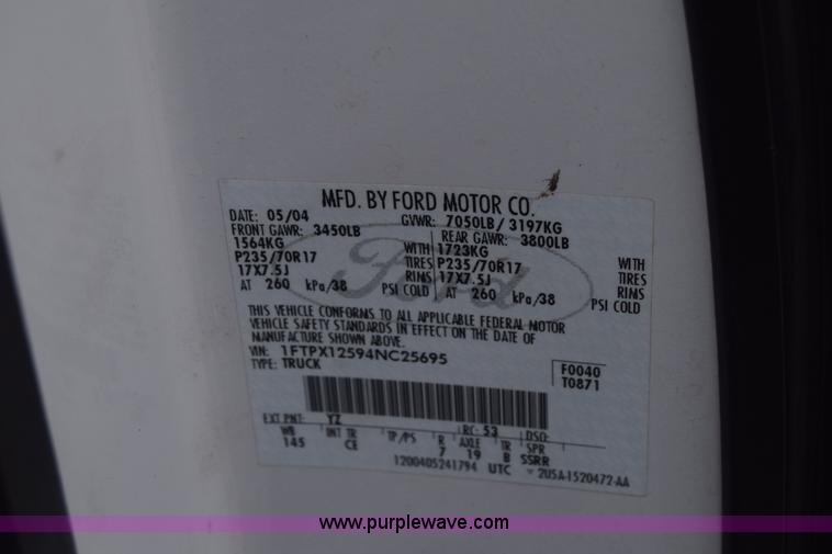 image for item K6540 2004 Ford F150 SuperCab pickup truck