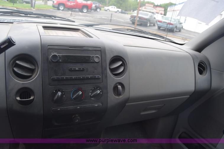 image for item K6540 2004 Ford F150 SuperCab pickup truck