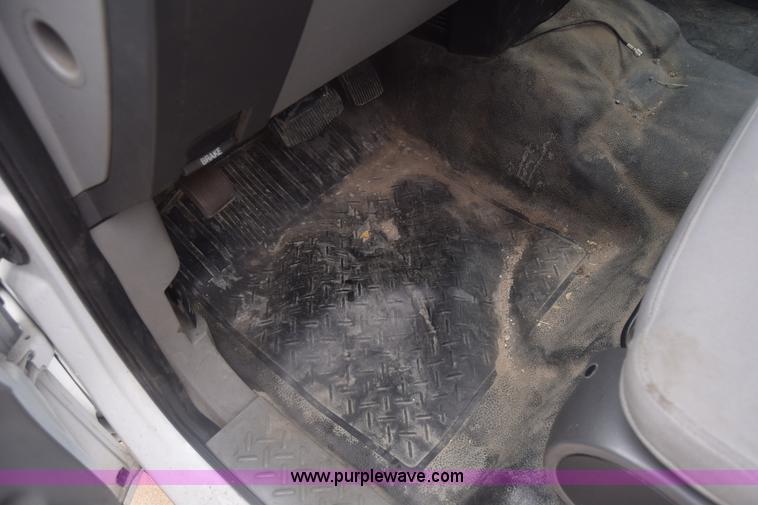 image for item K6540 2004 Ford F150 SuperCab pickup truck