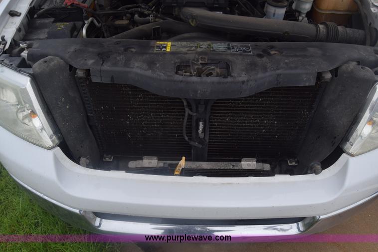 image for item K6540 2004 Ford F150 SuperCab pickup truck