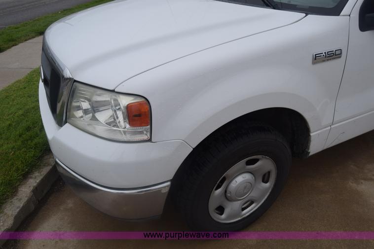 image for item K6540 2004 Ford F150 SuperCab pickup truck