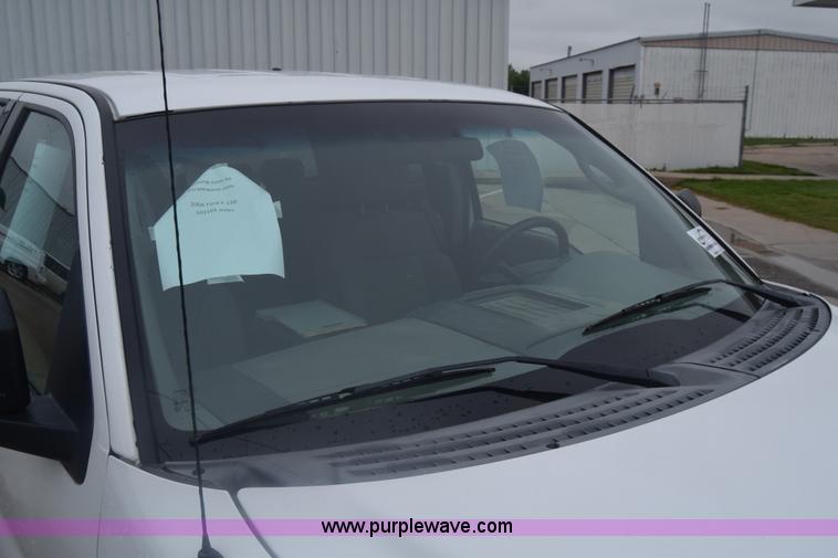 image for item K6540 2004 Ford F150 SuperCab pickup truck