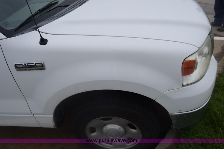 image for item K6540 2004 Ford F150 SuperCab pickup truck