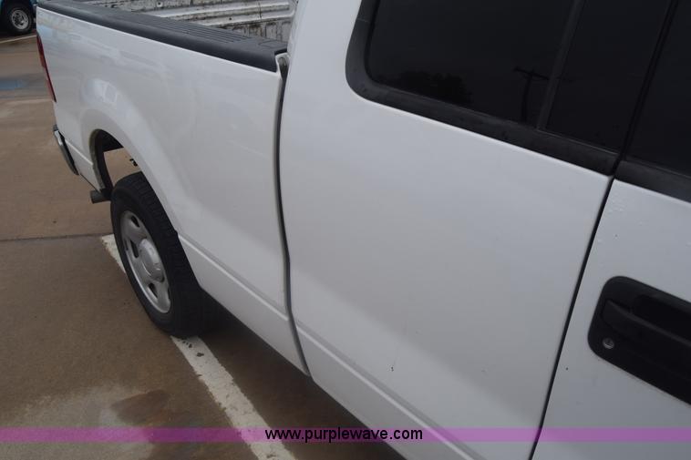 image for item K6540 2004 Ford F150 SuperCab pickup truck