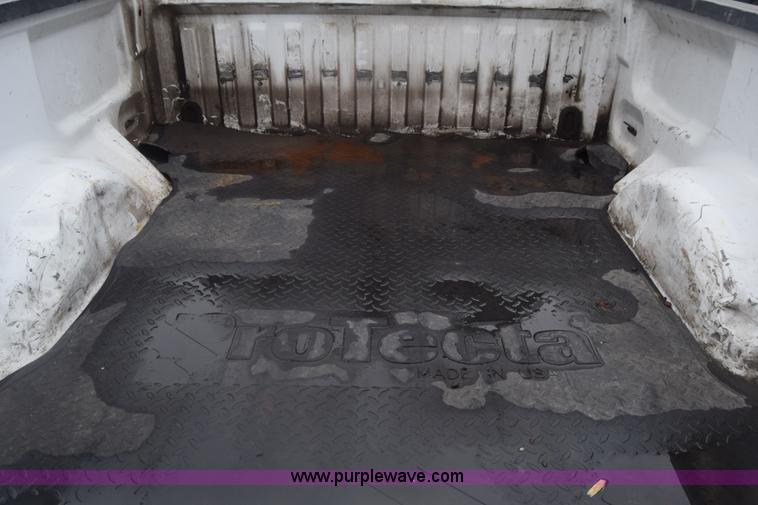 image for item K6540 2004 Ford F150 SuperCab pickup truck