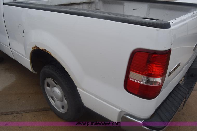 image for item K6540 2004 Ford F150 SuperCab pickup truck