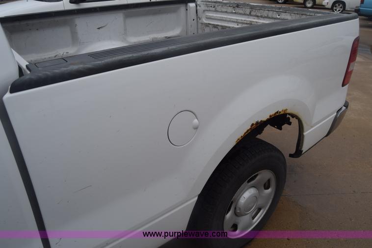 image for item K6540 2004 Ford F150 SuperCab pickup truck