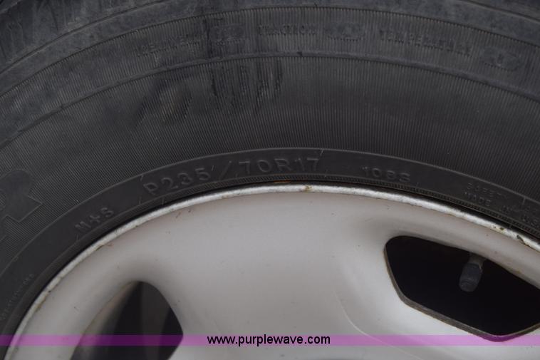 image for item K6540 2004 Ford F150 SuperCab pickup truck