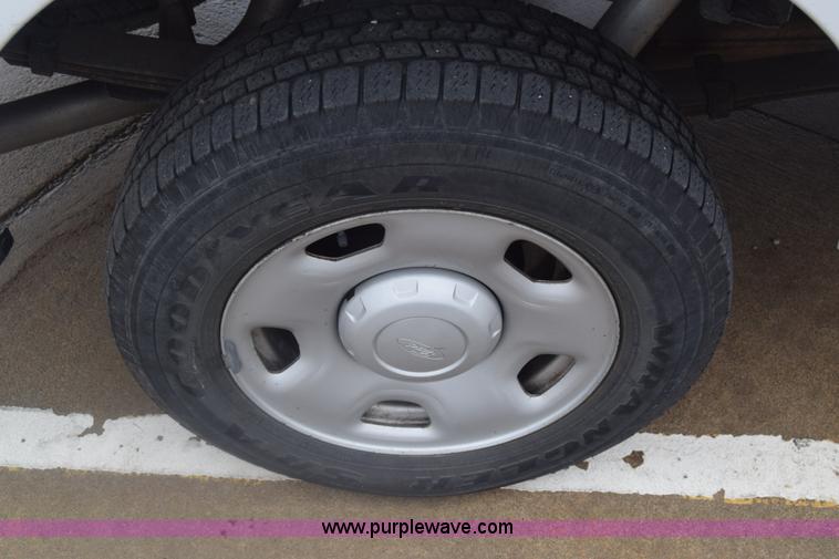 image for item K6540 2004 Ford F150 SuperCab pickup truck