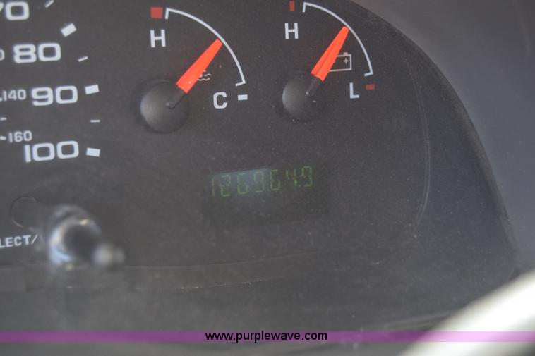 image for item K6572 2007 Ford Econoline E450 bus