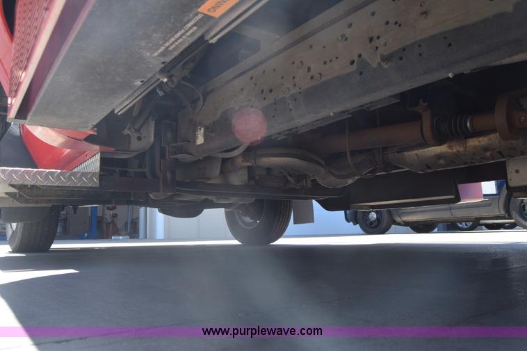 image for item K6572 2007 Ford Econoline E450 bus