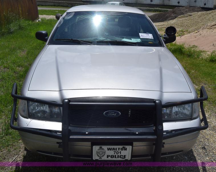 image for item K6631 2006 Ford Crown Victoria Police Interceptor