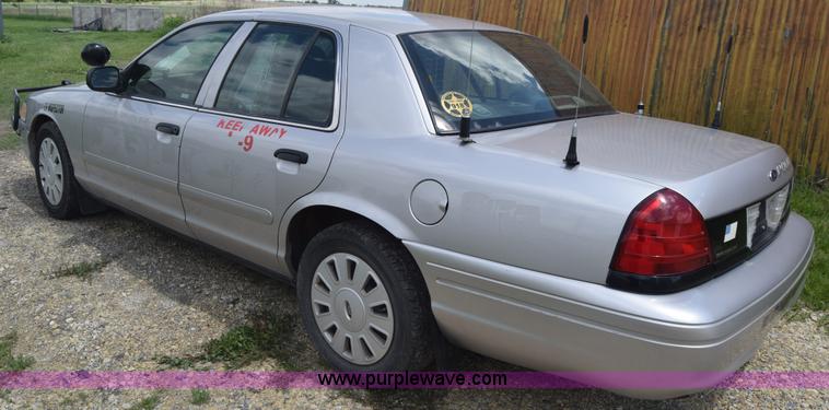 image for item K6631 2006 Ford Crown Victoria Police Interceptor