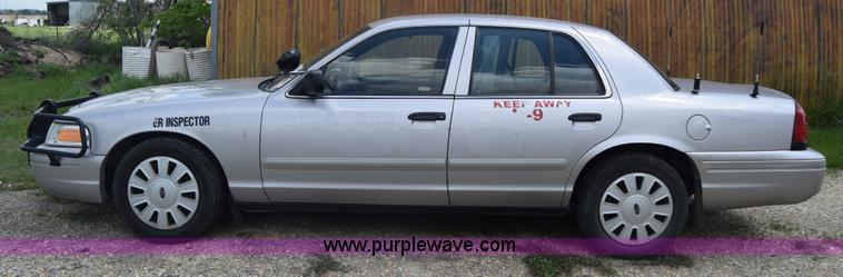image for item K6631 2006 Ford Crown Victoria Police Interceptor