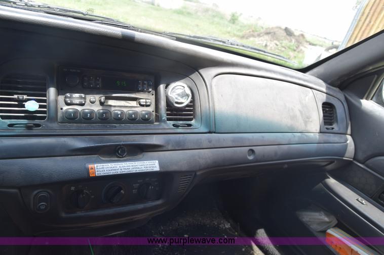 image for item K6631 2006 Ford Crown Victoria Police Interceptor