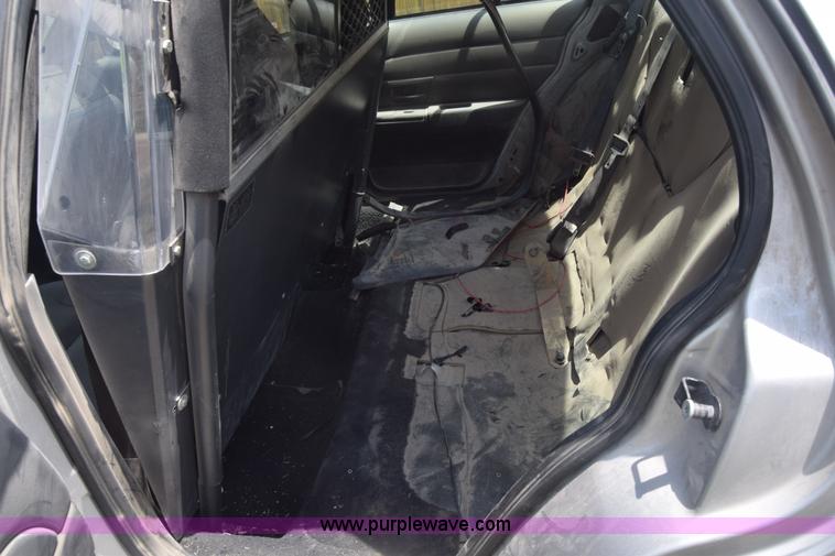 image for item K6631 2006 Ford Crown Victoria Police Interceptor