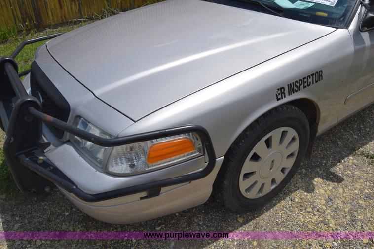 image for item K6631 2006 Ford Crown Victoria Police Interceptor