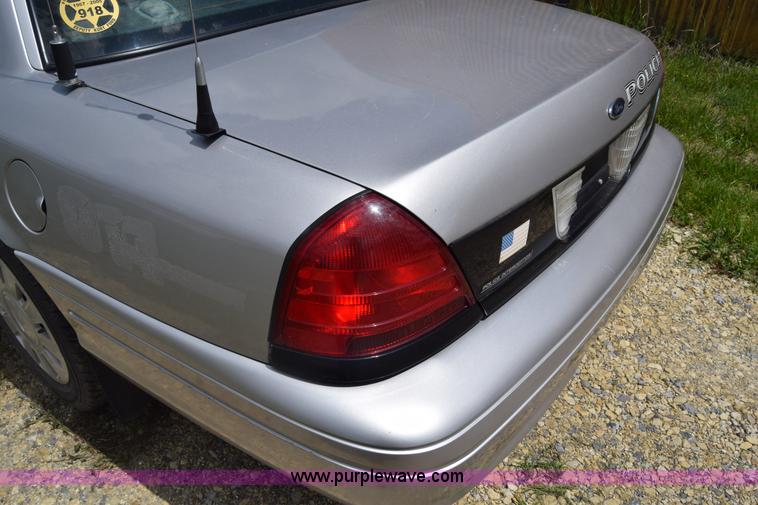 image for item K6631 2006 Ford Crown Victoria Police Interceptor
