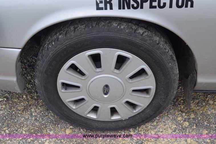 image for item K6631 2006 Ford Crown Victoria Police Interceptor