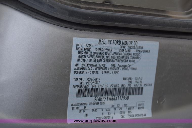 image for item K6631 2006 Ford Crown Victoria Police Interceptor