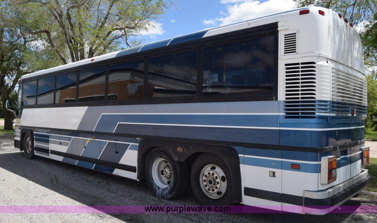 image for item K6709 1993 MCI 102-C3 passenger bus