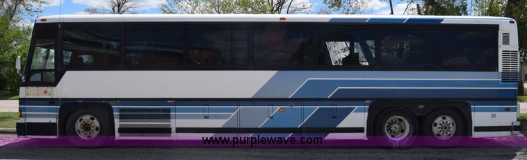 image for item K6709 1993 MCI 102-C3 passenger bus