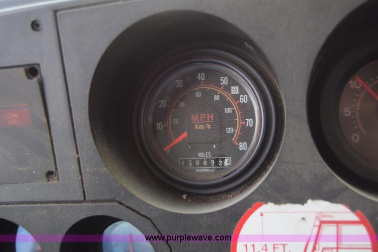 image for item K6709 1993 MCI 102-C3 passenger bus