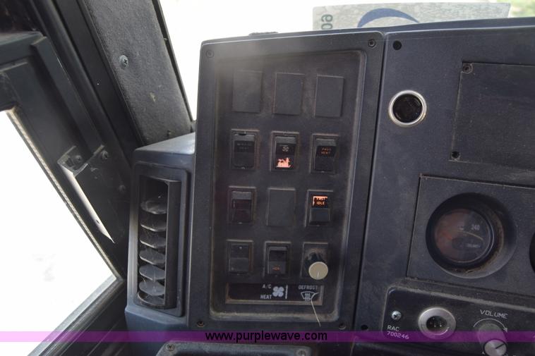 image for item K6709 1993 MCI 102-C3 passenger bus