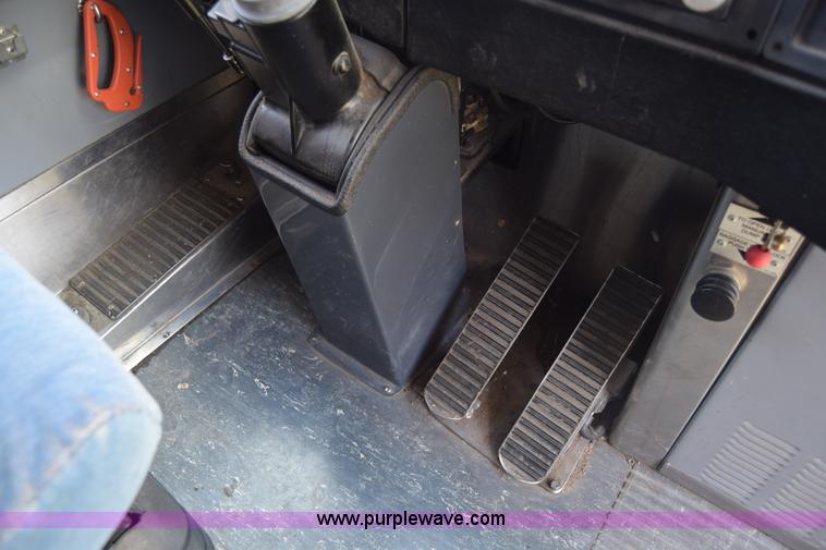 image for item K6709 1993 MCI 102-C3 passenger bus