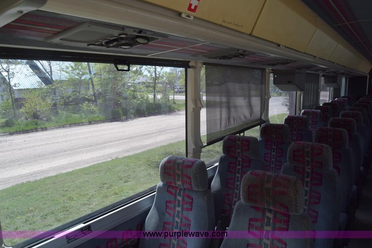 image for item K6709 1993 MCI 102-C3 passenger bus