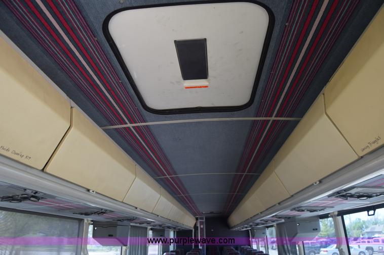 image for item K6709 1993 MCI 102-C3 passenger bus