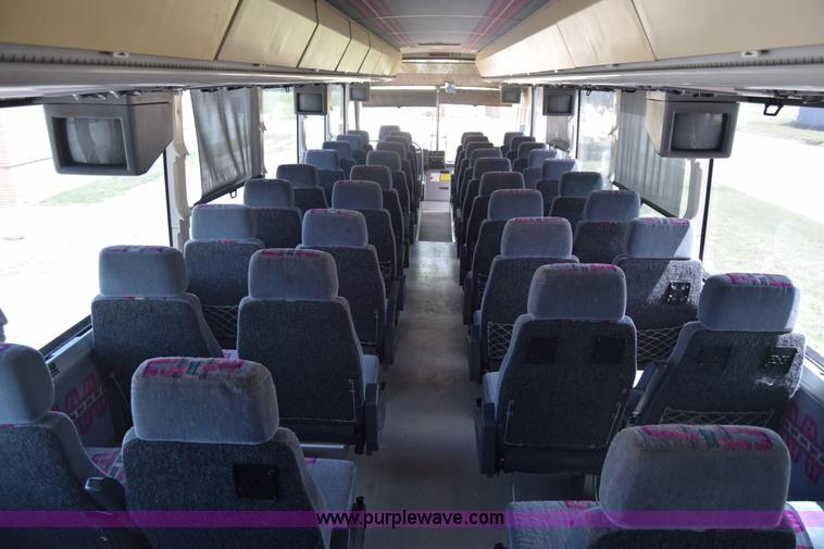 image for item K6709 1993 MCI 102-C3 passenger bus