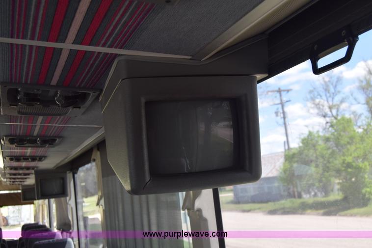 image for item K6709 1993 MCI 102-C3 passenger bus