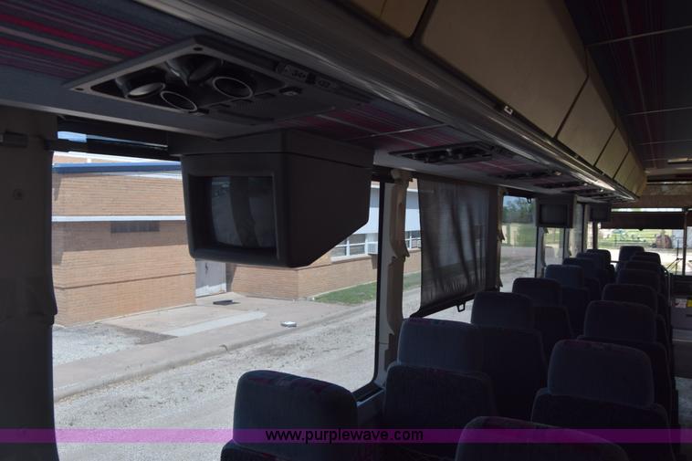 image for item K6709 1993 MCI 102-C3 passenger bus