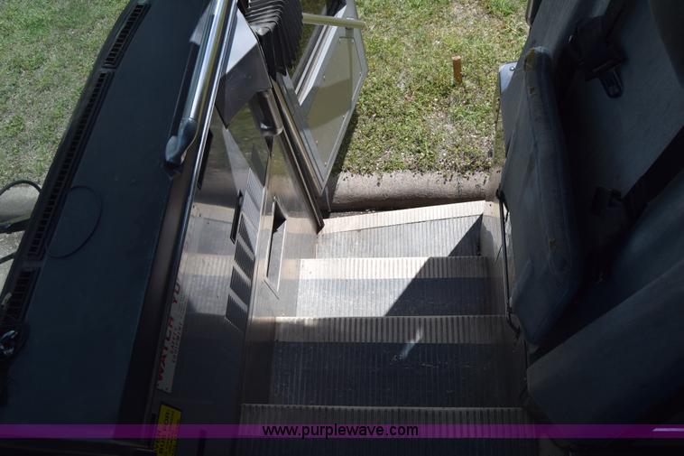 image for item K6709 1993 MCI 102-C3 passenger bus