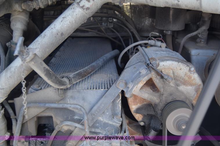 image for item K6709 1993 MCI 102-C3 passenger bus