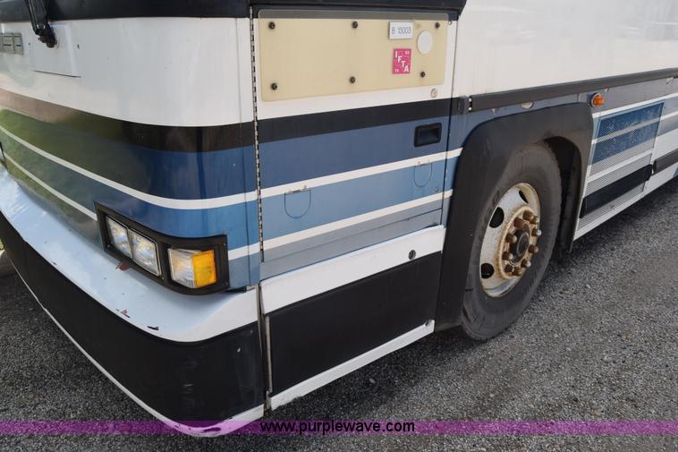 image for item K6709 1993 MCI 102-C3 passenger bus