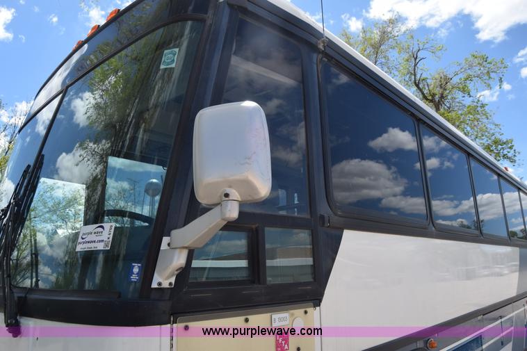 image for item K6709 1993 MCI 102-C3 passenger bus