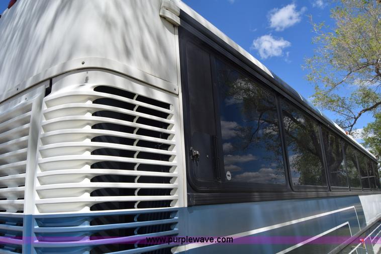 image for item K6709 1993 MCI 102-C3 passenger bus