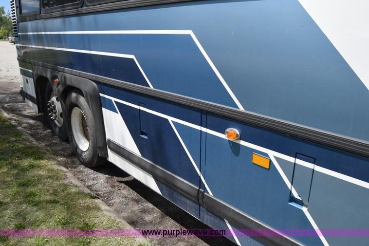 image for item K6709 1993 MCI 102-C3 passenger bus