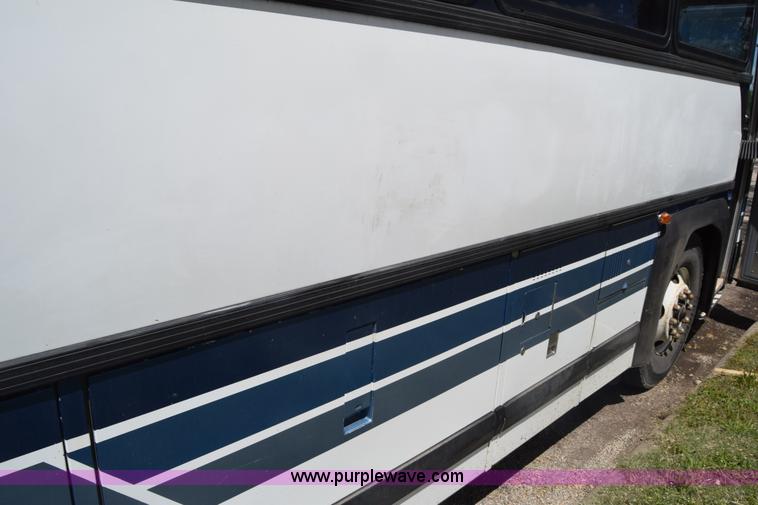 image for item K6709 1993 MCI 102-C3 passenger bus